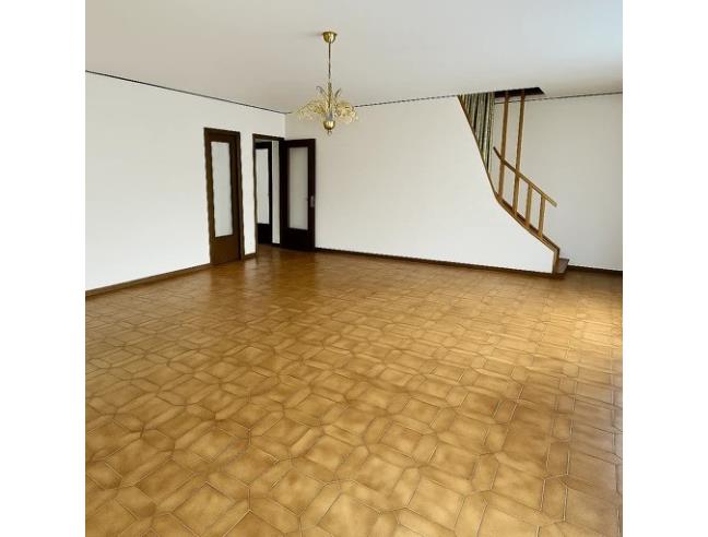 3 bedrooms Apartment in Udine, Italy No. 323063