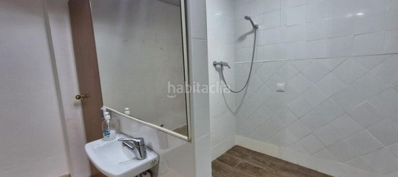 220m² Commercial property in Pineda de Mar, Spain No. 115358 18