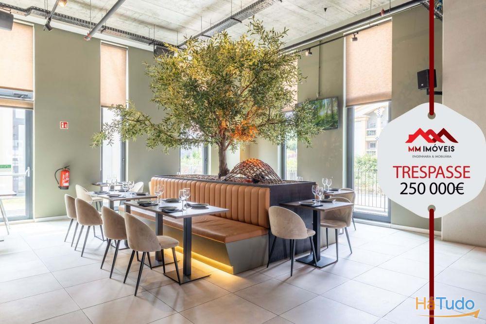 Imóvel comercial em Porto, Portugal 230 m² N.º 197188