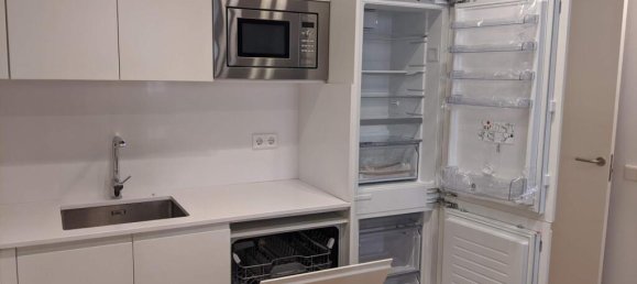 2 Schlafzimmer Wohnung in Ciutat Vella, Spain, Nr. 78959 5