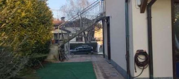 Villa de 7 dormitorios en Cuveglio, Italy No. 363524 5