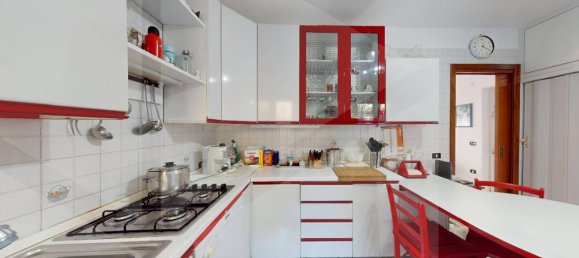 4-Zimmer Wohnung in Casalnuovo di Napoli, Italy, Nr. 21087 7