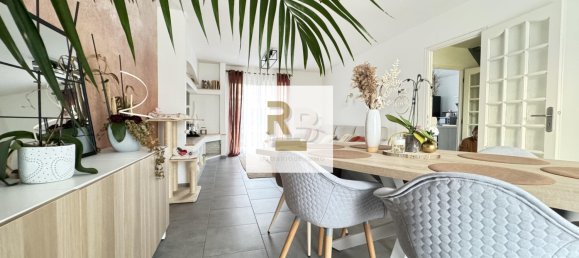 3 bedrooms House in Lievin, France No. 89016 4