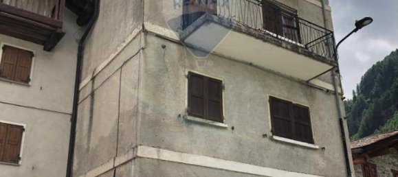 Дом с 7 комнатами в Камподольчино, Италия № 33802 16