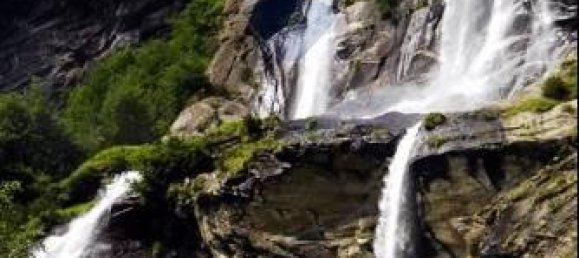 Дом с 7 комнатами в Камподольчино, Италия № 33802 15