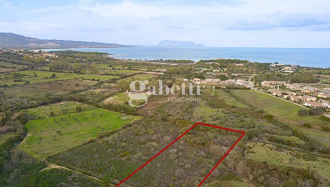 Земельный участок 4300м² в Будони, Италия № 265800