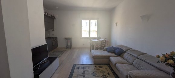 3غرفة شقة في Genoa, Italy رقم 192342 3