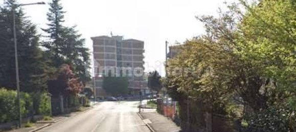 4-salle Bâtiment à Soliera, Italy No. 10857 8