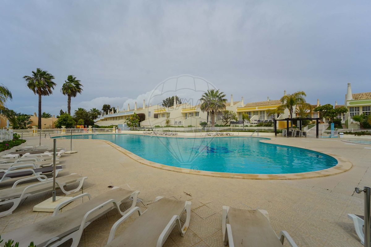 2 bedrooms House in Albufeira, Portugal No. 23635