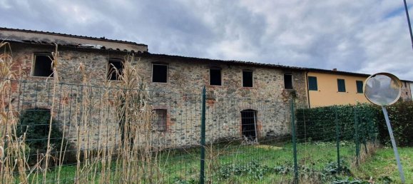 6 rooms House in Porcari, Italy No. 118863 8