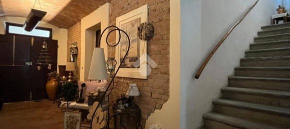 4 Schlafzimmer Haus in Bibbiano, Italy, Nr. 79656 11