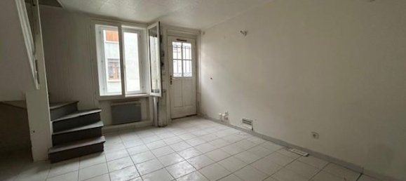 Adosado de 2 dormitorios en Charteves, France No. 53059 3