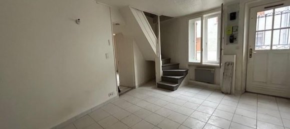 Adosado de 2 dormitorios en Charteves, France No. 53059 2