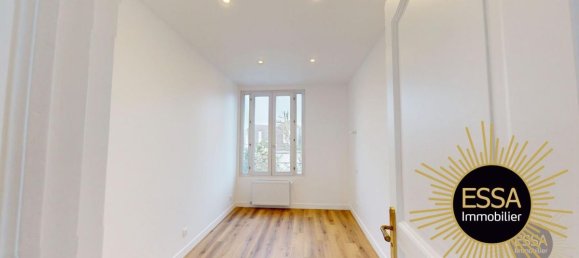 2 Schlafzimmer Wohnung in Viroflay, France, Nr. 327970 2