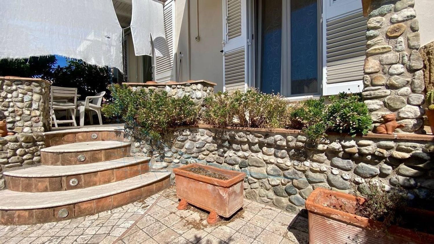 7 rooms House in Cecina, Italy No. 286755