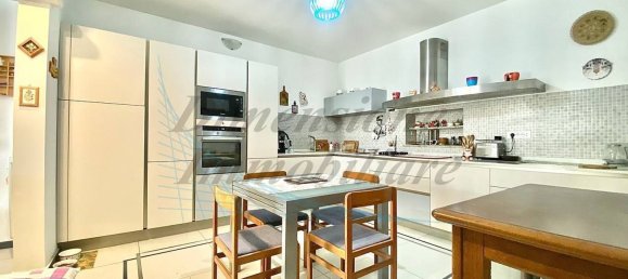 7 rooms House in Cecina, Italy No. 286755 15