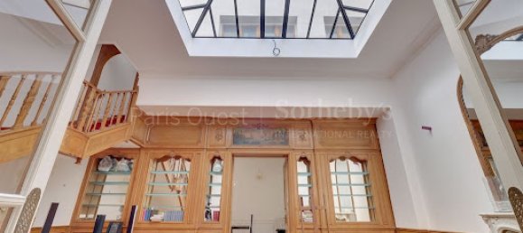 4 bedrooms Duplex in Paris, France No. 162446 2