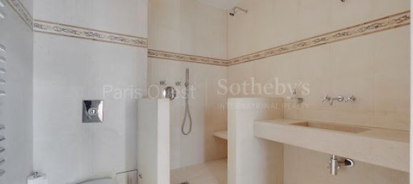 4 bedrooms Duplex in Paris, France No. 162446 14