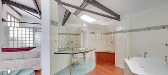 4 bedrooms Duplex in Paris, France No. 162446 19