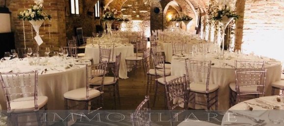 Gewerbliche Immobilie in Massa, Italy 300m², Nr. 91372 2