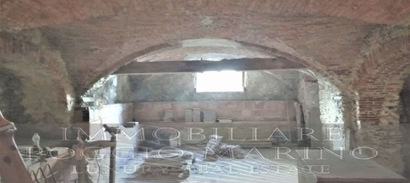 Gewerbliche Immobilie in Massa, Italy 300m², Nr. 91372 12