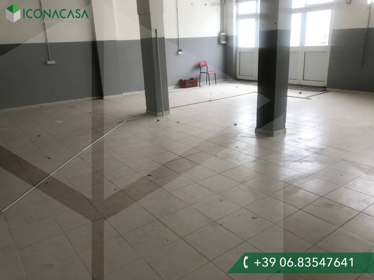 Gewerbliche Immobilie in Ciampino, Italy 164m², Nr. 20804