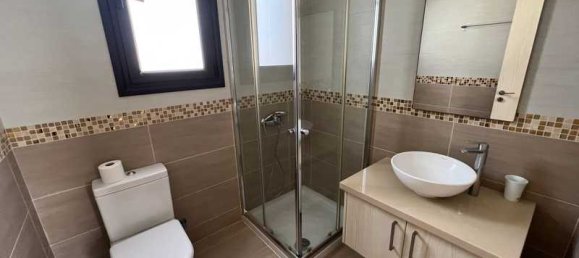 3 bedrooms Villa in Chloraka, Cyprus No. 13288 2