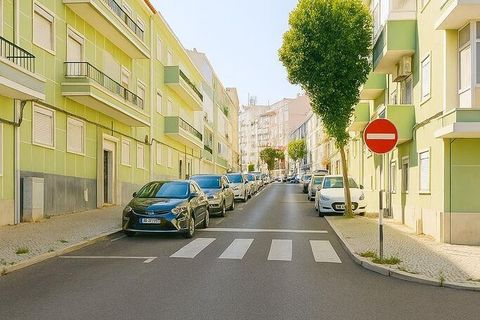 3 bedrooms Apartment in Almada, Portugal No. 281149