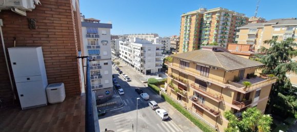 3 rooms Apartment in Latina, Italy No. 266032 10