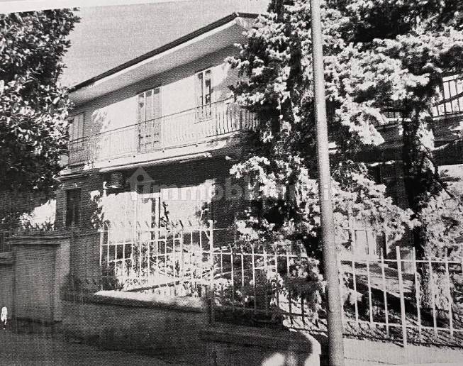 3 chambres Appartement à Casale Monferrato, Italy No. 191138