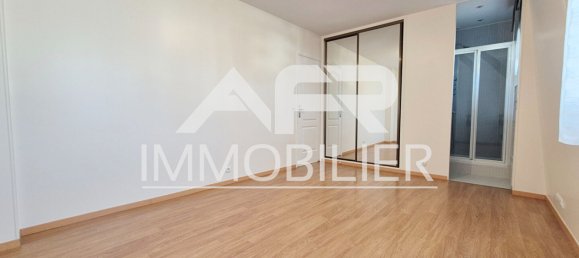 3 bedrooms House in Carrieres-sur-Seine, France No. 129620 8