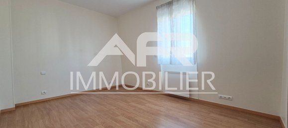 3 bedrooms House in Carrieres-sur-Seine, France No. 129620 11