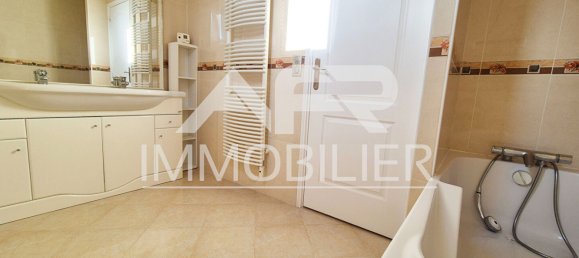 3 bedrooms House in Carrieres-sur-Seine, France No. 129620 7