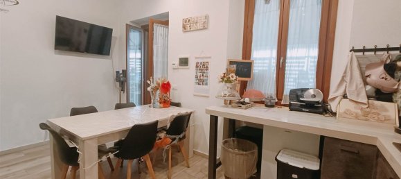 4 bedrooms House in Borgo San Lorenzo, Italy No. 324615 5