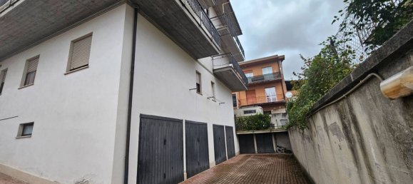 3 bedrooms Apartment in Rieti, Italy No. 357339 2