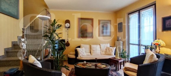 2 bedrooms House in Gerenzano, Italy No. 364176 9