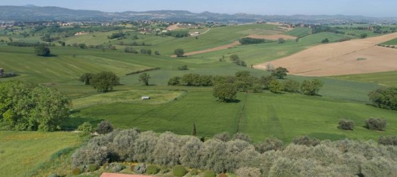 3 Schlafzimmer Wohnung in Castiglione del Lago, Italy, Nr. 178985 10