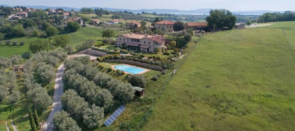 3 Schlafzimmer Wohnung in Castiglione del Lago, Italy, Nr. 178985 5