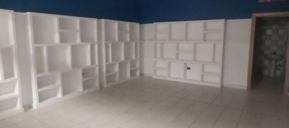 104m² Commercial property in Cropani, Italy No. 374924 4