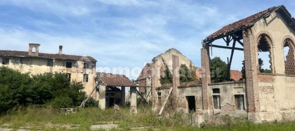 Grundstück in Corte Palasio, Italy 7600m², Nr. 372181 13