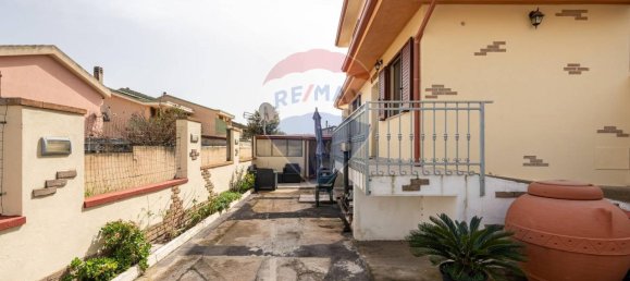 5 rooms House in Capoterra, Italy No. 36734 3