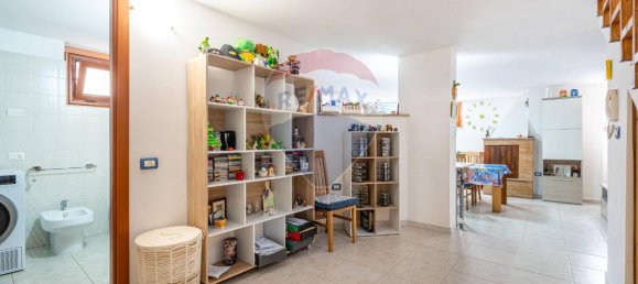 5 rooms House in Capoterra, Italy No. 36734 36