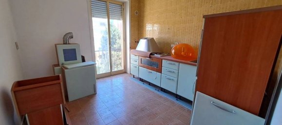 3 Schlafzimmer Wohnung in Augusta, Italy, Nr. 113912 5