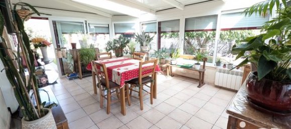 3 bedrooms House in Saint-Pierre-les-Elbeuf, France No. 355182 3