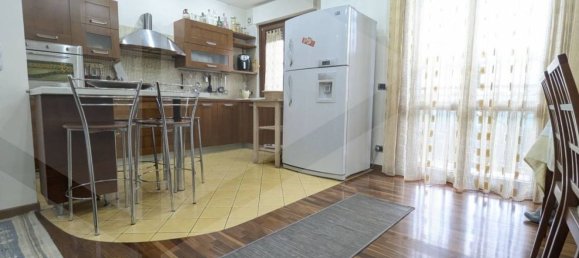 6 rooms House in Vasto, Italy No. 20403 5