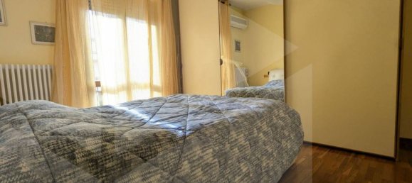 6 rooms House in Vasto, Italy No. 20403 10