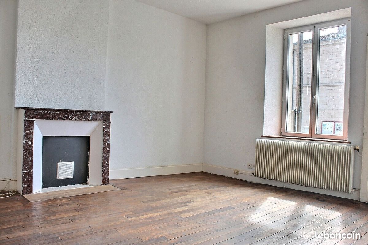 3 bedrooms Townhouse in Tilly-sur-Meuse, France No. 258510