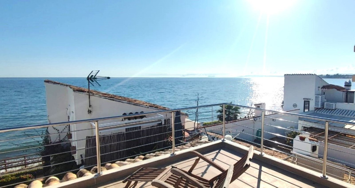 3 Schlafzimmer Haus in Estepona, Spain, Nr. 40351