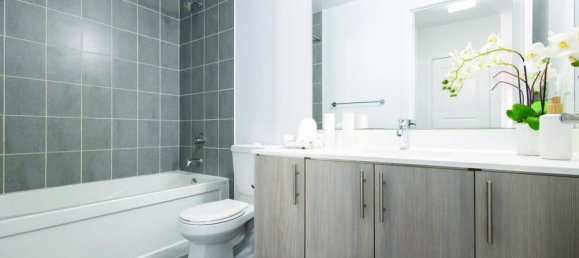 3 bedrooms Condo in Toronto, Canada No. 660 5