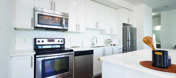 3 bedrooms Condo in Toronto, Canada No. 660 9